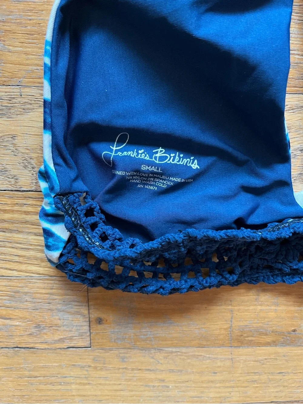 Frankies Bikinis Tie Dye High Neck Top Blue Crochet Cutout Small Made In USA